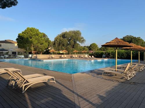 Cala Rossa Apartment | Mini Villa T4 duplex dans résidence hôtelière Fiori di Cala Rossa superbement arborée rénovée en 2023 - chez Anne avec piscine chauffée