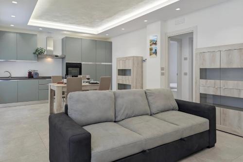 Porto San Giorgio Apartment | Minimal Apt Centro Wifi Clima by WeHostYou