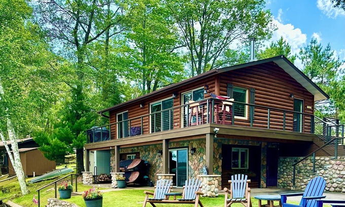 Minocqua House | Minocqua Country Club Cottage located on Lake Minocqua!