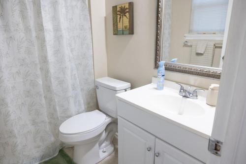Charlotte House | Mins to Hospital Carowinds, Stadium, AMP Ballantyne