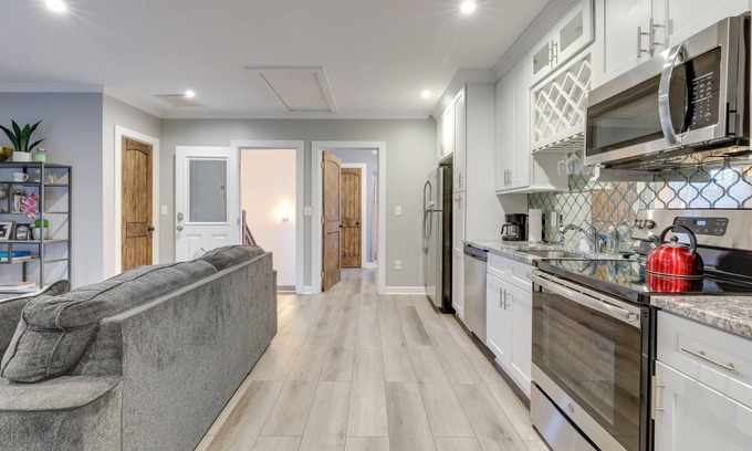 Candler-McAfee Apartment | Mins to PGA Tour: Golfer's Studio w/Outdoor Spots
