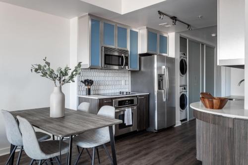 The Gulch Apartment | Mint House Nashville - The Gulch - 11th Ave S