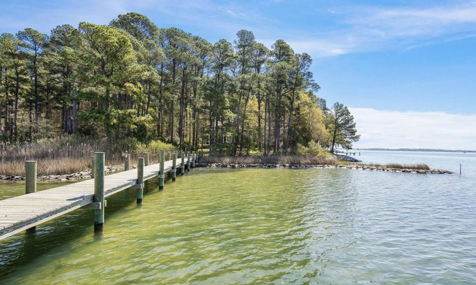 St. Michaels House | Minutes from Downtown St. Michaels | Private Dock | Kayaks | 1000 Ft of Shorelin