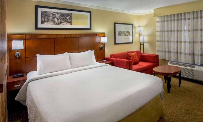 Woburn Other | Minutes from New England Aquarium! 2 Units, Free Parking, Pets Are Welcome!