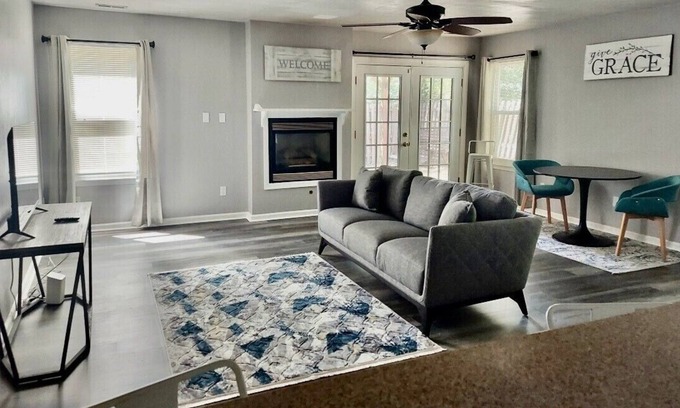 Hampton House | Minutes from Sentara Hospital and Langley AFB!