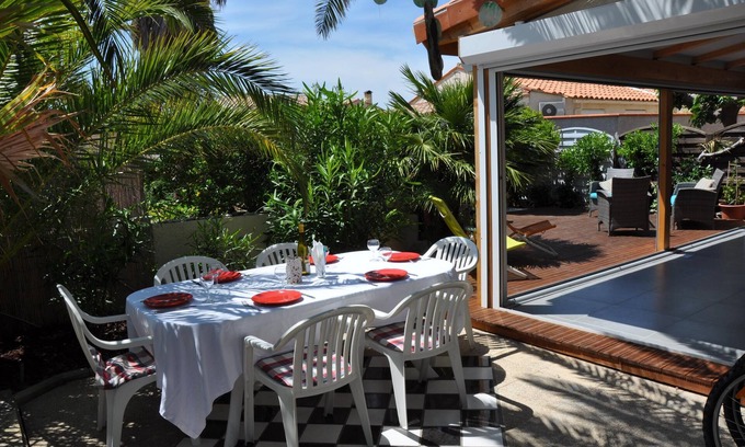 Sainte-Marie-la-Mer House | Minutes from the beach, pool inside the residence, shopping facilities nearby