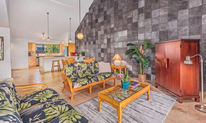 Hanalei House | Minutes Walk to Hanalei Bay, beach, & town w/AC in bed rooms