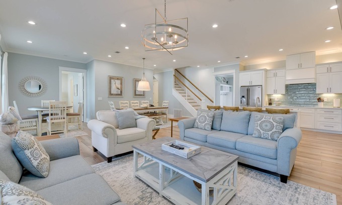 Avalon Beach Estates House | Miramar Beach Getaway w/Pool Access & Fireplace!
