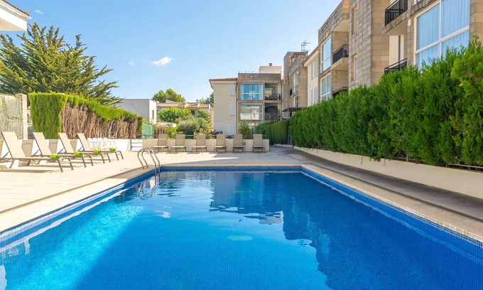 Puerto de Pollensa House | MIRELLA - Fantastic apartment with shared pool near the beach. Free WIFI.