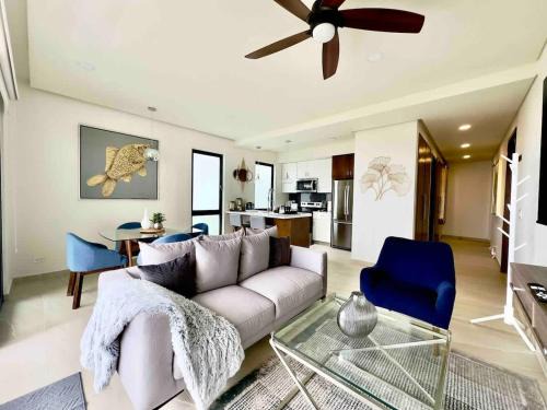 Primo Tapia Apartment | Mision Viejo Sur B103