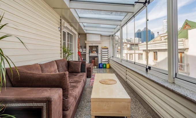 Osmanbey Apartment | Missafir Exclusive Flat with Terrace in Nisantasi