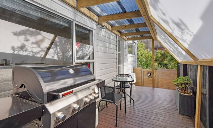 Mission Bay House | Mission Bay Secret Garden Hideaway | Netflix WIFI