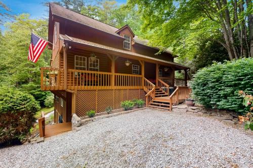 Cullowhee House | Misty Falls Hideaway