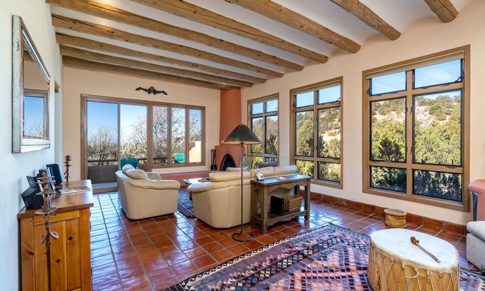 North Hills House | Mitchell's East Side