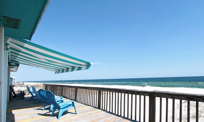 Southpointe House | Mitts-issippi - Charming 4br/2ba Gulf Front Home, Sleeps 10