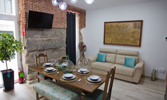 Barrio de La Latina Apartment | Miyas Madrid #4