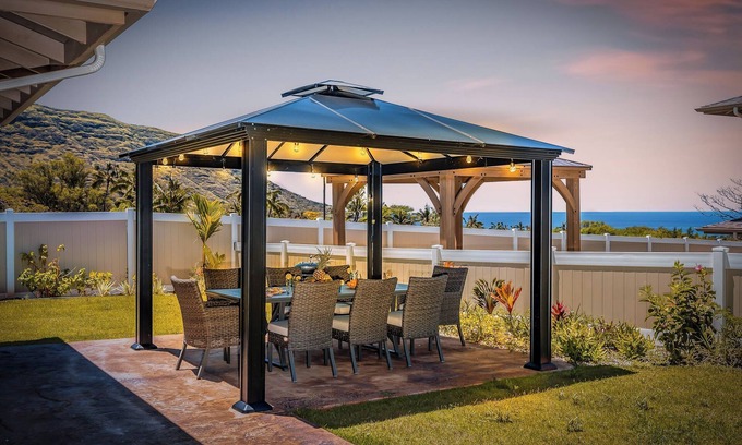 Makaha Valley House | @ML Ocean view, Golf, Gazebo and BBQ, we have all!