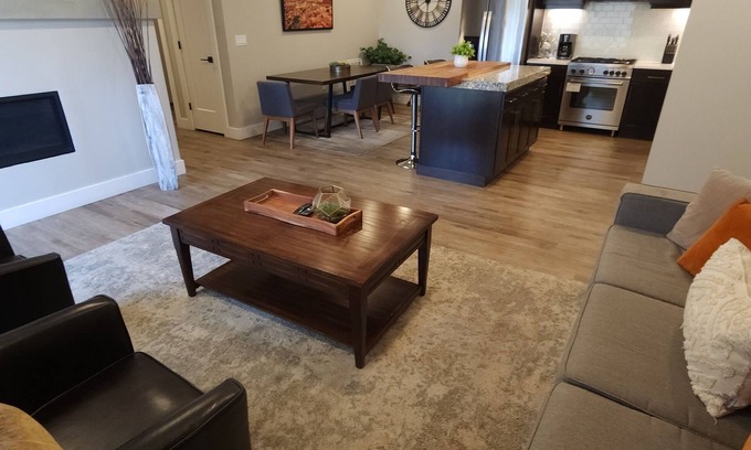 Moab South Valley Condo | Moab Sage Creek E7 - "Balanced Rock Retreat" - Amazing Pool