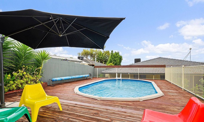 Moana House | Moana South N Surf - Entertainer's Delight with Stunning Pool in Cruisy Moana