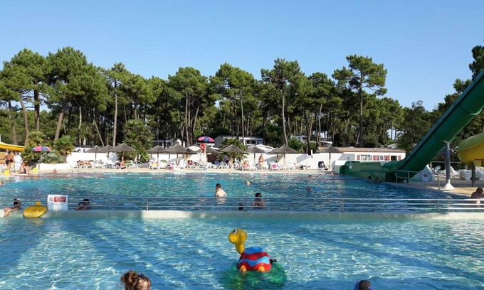 Les Mathes House | Mobil Home B de mer- 3 Bedrooms- 1km7 beach located in a 4-star village-