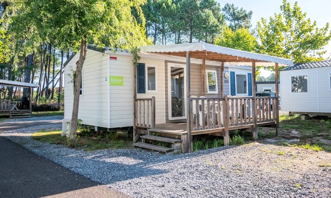 Villeveyrac House | Mobile-home | Comfort | 3 Bedrooms | 6 sleeps | Raised terrace | A/C