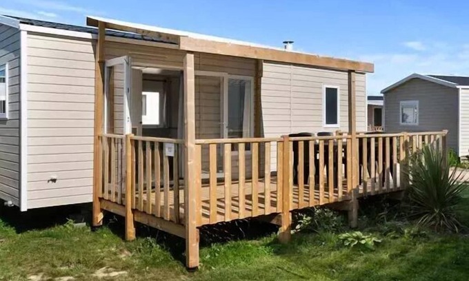 Aureilhan House | Mobilheim - Raised Terrace