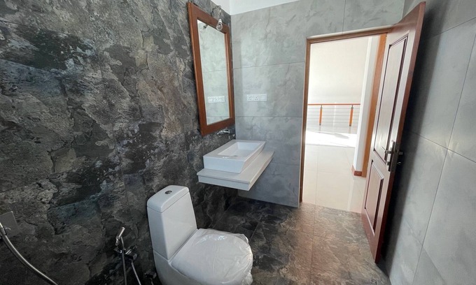 Rajagiriya House | Modern luxury house within walking distance to all conveniences