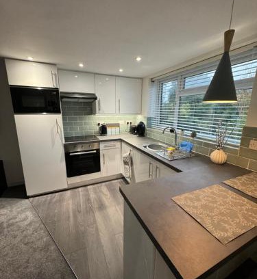 Upton Cheyney Apartment | modern 1 bed apartment with car parking