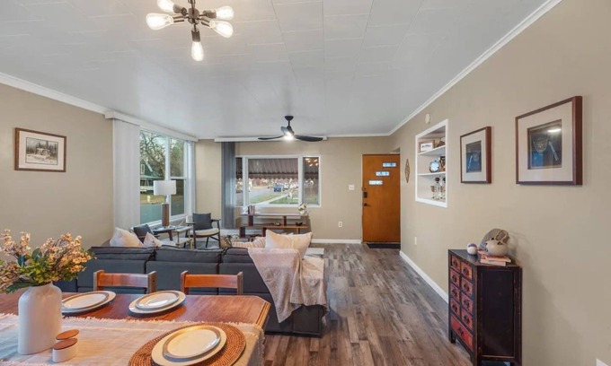 Great Falls Apartment | Modern 1-Bedroom Haven with Dedicated Home Office