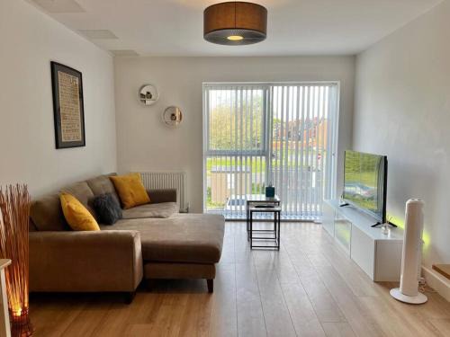 Doncaster Apartment | Modern 1 Bedroom Serviced Apartment - Near City Centre
