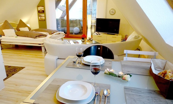 Meersburg Apartment | Modern 1-room apartment with balcony and lake and mountain view and Internet/WLAN