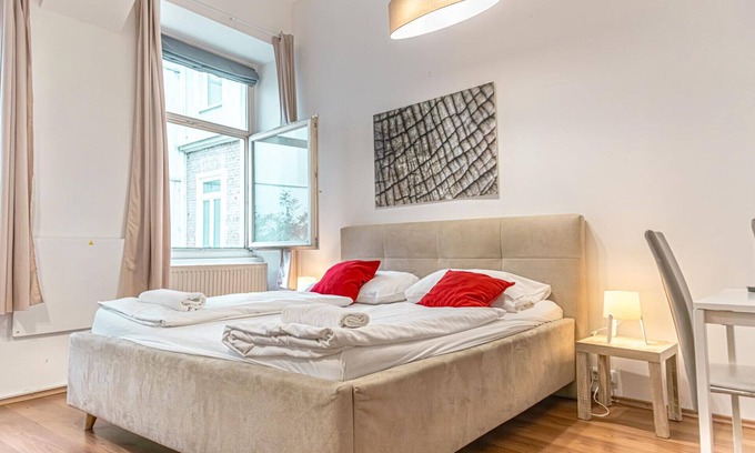 Landstrasse Apartment | Modern 1BR Apart-perfect for Longstays