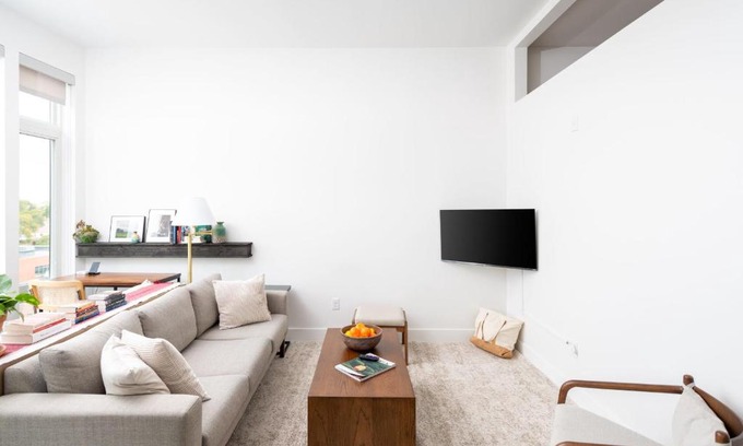 Milwaukee Apartment | Modern 1BR Apt with Skywalk to Fiserv, Rooftop, and Parking