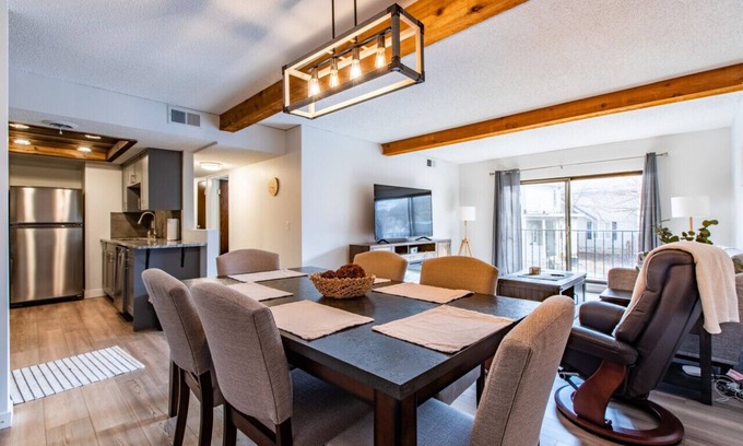 East Side Pioneers Condo | Modern 2 Bed/1 Bath, In-Unit Laundry, Parking + 6 Blocks from Mayo