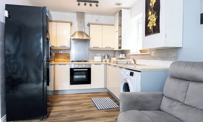 Cheetham Hill Apartment | Modern 2 Bed Room Apartment Near City Centre