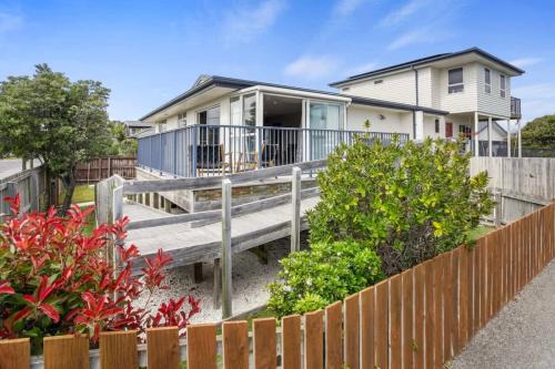 Christchurch House | Modern 2-Bedroom Oasis Just Steps from the Beach