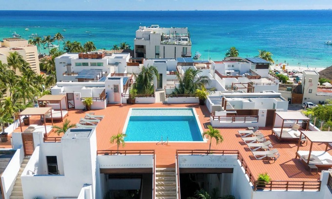 Zazil-ha Condo | Modern 2 BR Condo with Pool, Near to the Beach CDM
