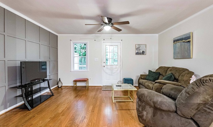 Walnut Creek House | Modern 2 ensuite townhome -starts at 2.8k/month