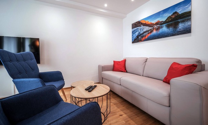 Arosa Apartment | Modern 2-room apartment "Merlotscha"