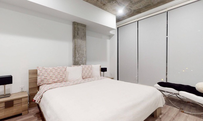 Downtown Apartment | Modern 2BD/2BA Apartment Minutes to Americana