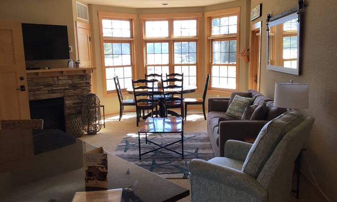 Three Lakes Condo | Modern 2BR/2BA Condo at Northernaire Resort – Steps from the Lake & Trails!