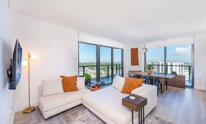 Midtown Apartment | Modern 2BR/2BA Luxury Condo at Hyde Midtown Miami