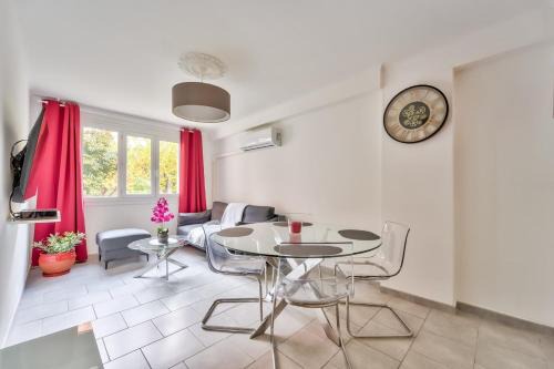 Pasteur Apartment | Modern 2BR Flat - Haut de Nice