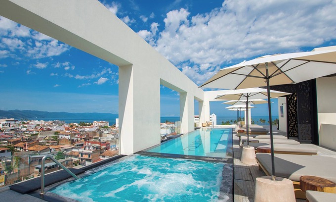 Colonia 5 de Diciembre Condo | Modern 2BR Near Beach & Boardwalk | Gym & BBQ