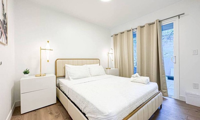 Calabasas House | Modern 2BR Oasis - CAL2 - Cal