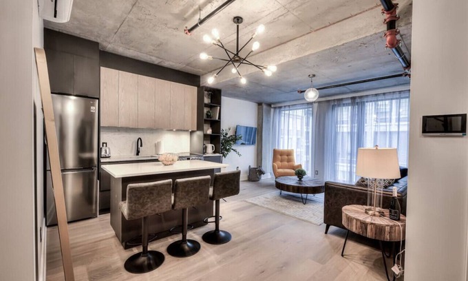 Griffintown Apartment | Modern 2BR Suite Old Montreal A6