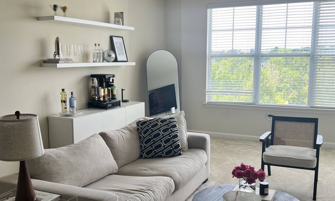 Owings Mills Apartment | Modern 2BR with Coffee Bar - 25 mins from Inner Harbor