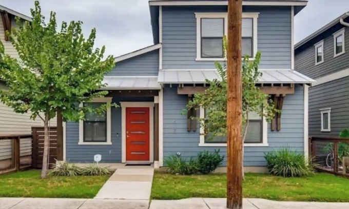 Eastside Promise Neighborhood House | Modern 3 bed home minutes from Downtown/Pearl!