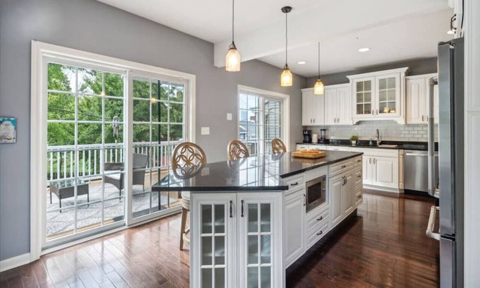 South Side House | Modern 3-Bed Home with Game Room