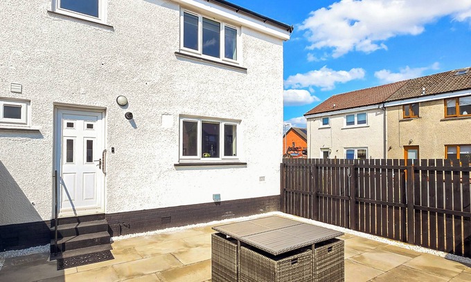 Paisley House | Modern 3-Bed Near Glasgow Airport